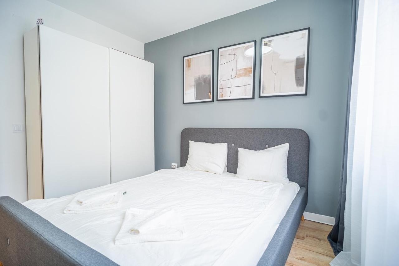 Refreshingly Chic: Newly Renovated 2Br Apartment Bucureşti Ngoại thất bức ảnh