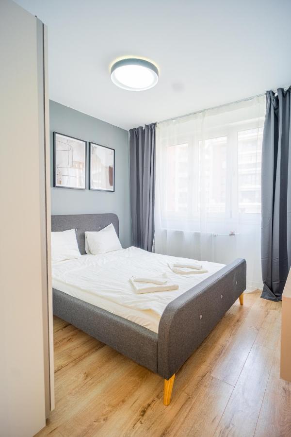 Refreshingly Chic: Newly Renovated 2Br Apartment Bucureşti Ngoại thất bức ảnh