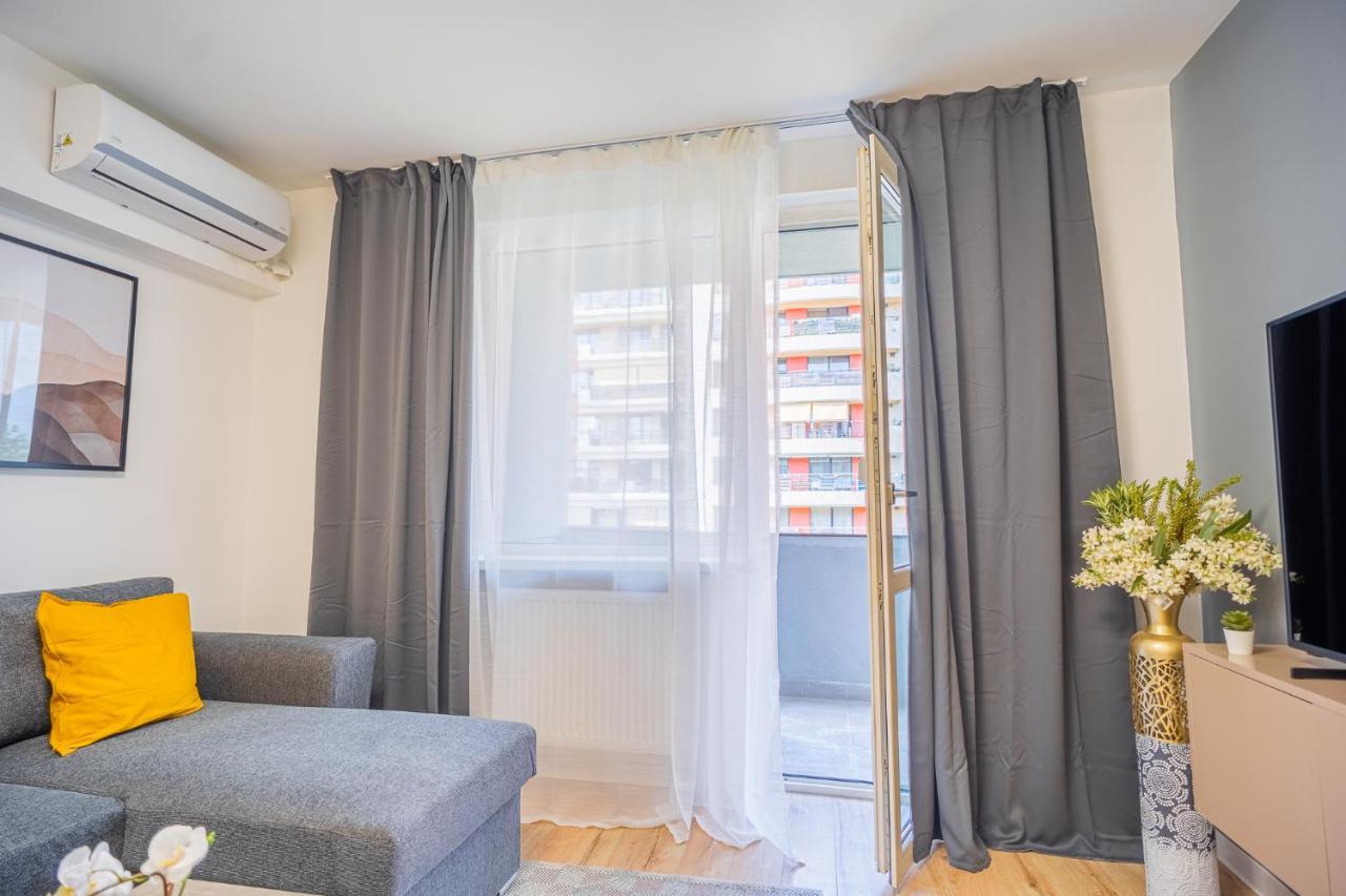 Refreshingly Chic: Newly Renovated 2Br Apartment Bucureşti Ngoại thất bức ảnh